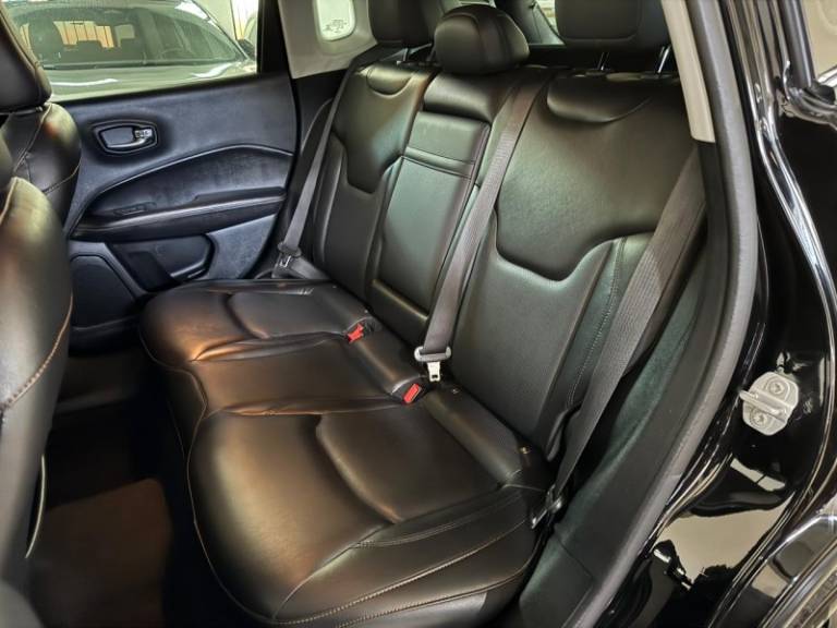 JEEP - COMPASS - 2017/2018 - Preta - R$ 89.900,00