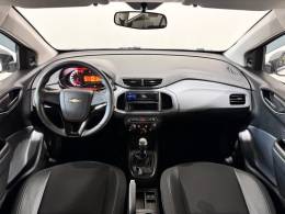 CHEVROLET - ONIX - 2020/2021 - Branca - R$ 59.900,00