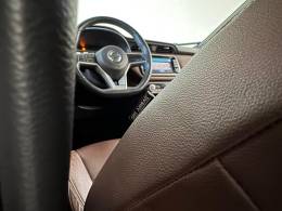 NISSAN - KICKS - 2017/2018 - Branca - R$ 83.900,00