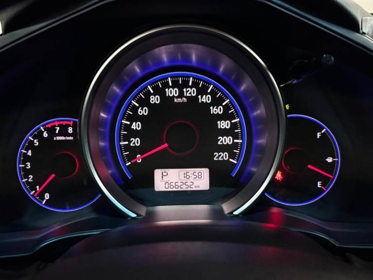 HONDA - FIT - 2018/2018 - Prata - R$ 76.900,00