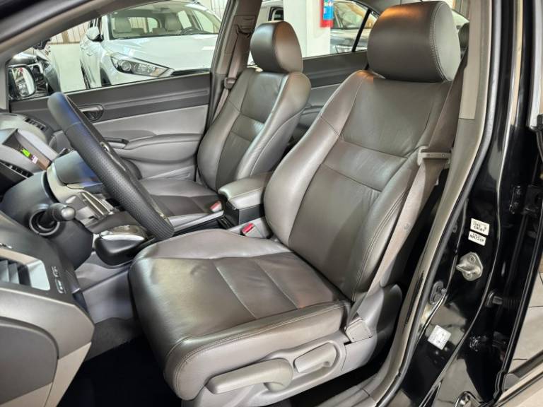 HONDA - CIVIC - 2010/2010 - Preta - R$ 55.900,00