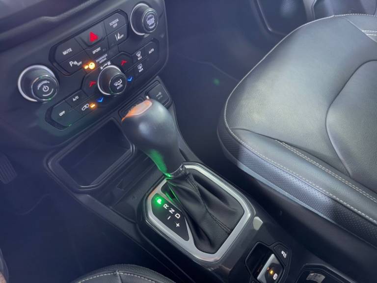 JEEP - RENEGADE - 2022/2023 - Azul - R$ 107.900,00