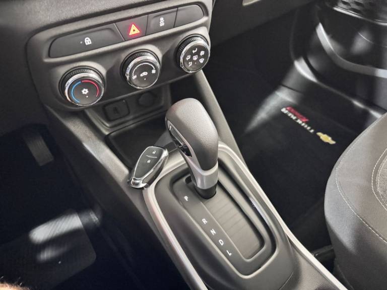 CHEVROLET - TRACKER - 2022/2023 - Preta - R$ 96.900,00